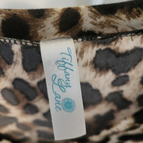Tiffany Lane animal print blouse size medium - Picture 7 of 8